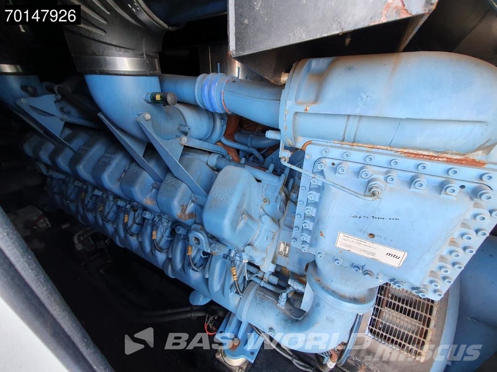 Sdmo 51.2L70-4P 2600 KVA - ENGINE NEEDS REPAIR Dizel generatori