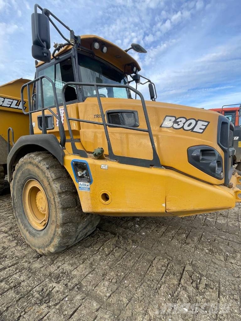 Bell B 30 E Dumper - Knickgelenk