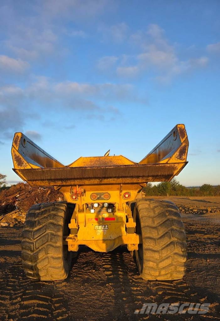 Bell B 30 E Dumper - Knickgelenk
