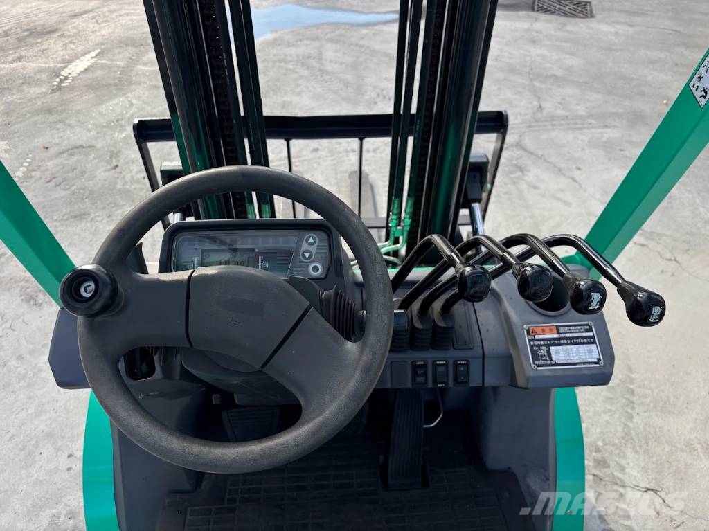 Mitsubishi FDE25-F18D Diesel Stapler