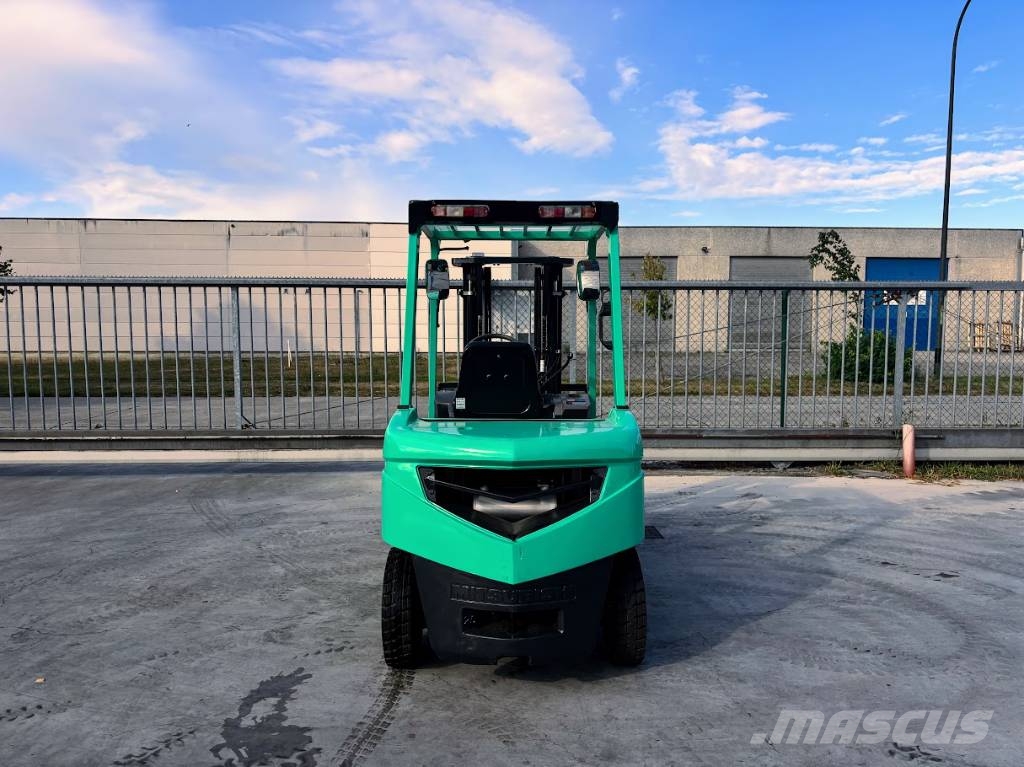 Mitsubishi FDE25-F18D Diesel Stapler