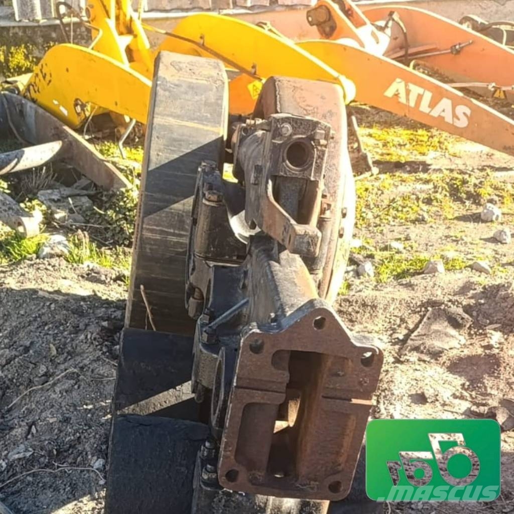 Fendt 943 MT Ballast Roller Track Idler AGCO 580851D1 الشاسيه والتعليق