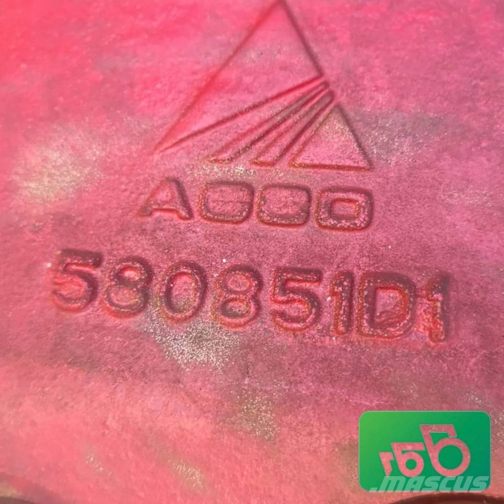 Fendt 943 MT Ballast Roller Track Idler AGCO 580851D1 الشاسيه والتعليق