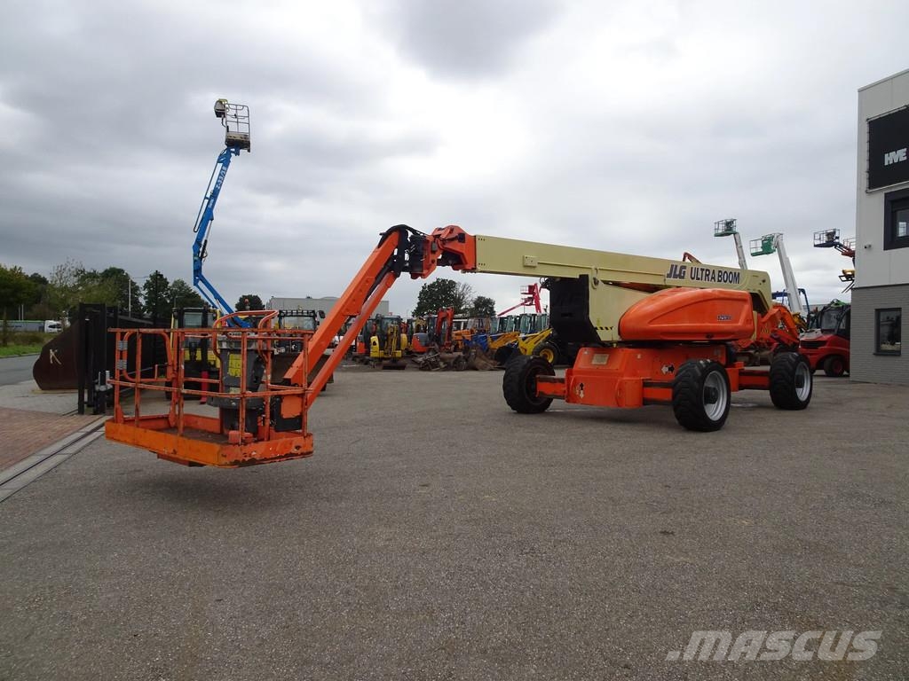 JLG 1250AJP Gelenkteleskoparbeitsbühnen