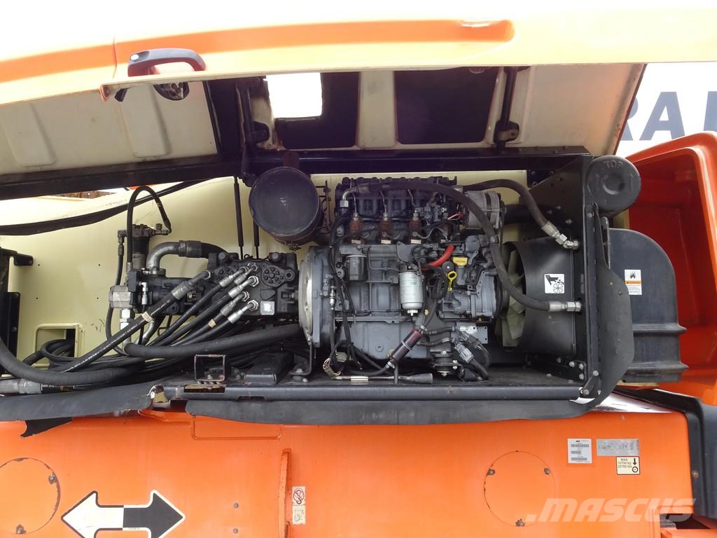 JLG 1250AJP Gelenkteleskoparbeitsbühnen