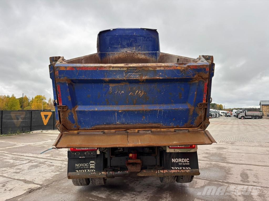 Volvo FH 540 8x4 RETARDER / TANDEM AXLE LIFT / BOX L=557 Kiper tovornjaki