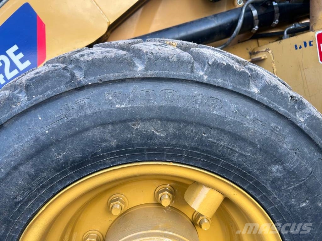 CAT 442 E Backhoe loaders