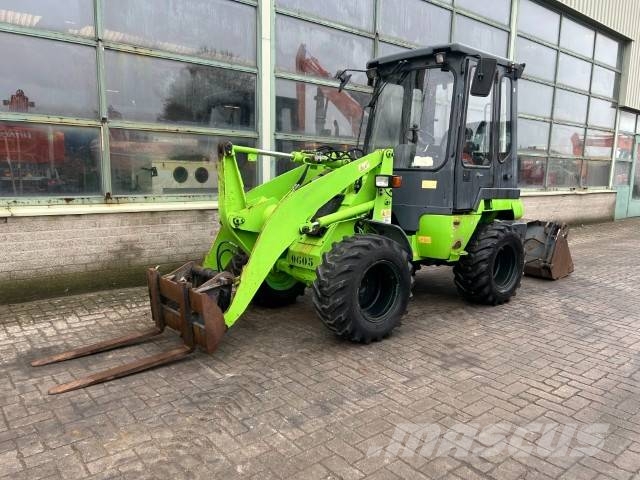 Kubota R 520 A Iekrāvēji uz riteņiem