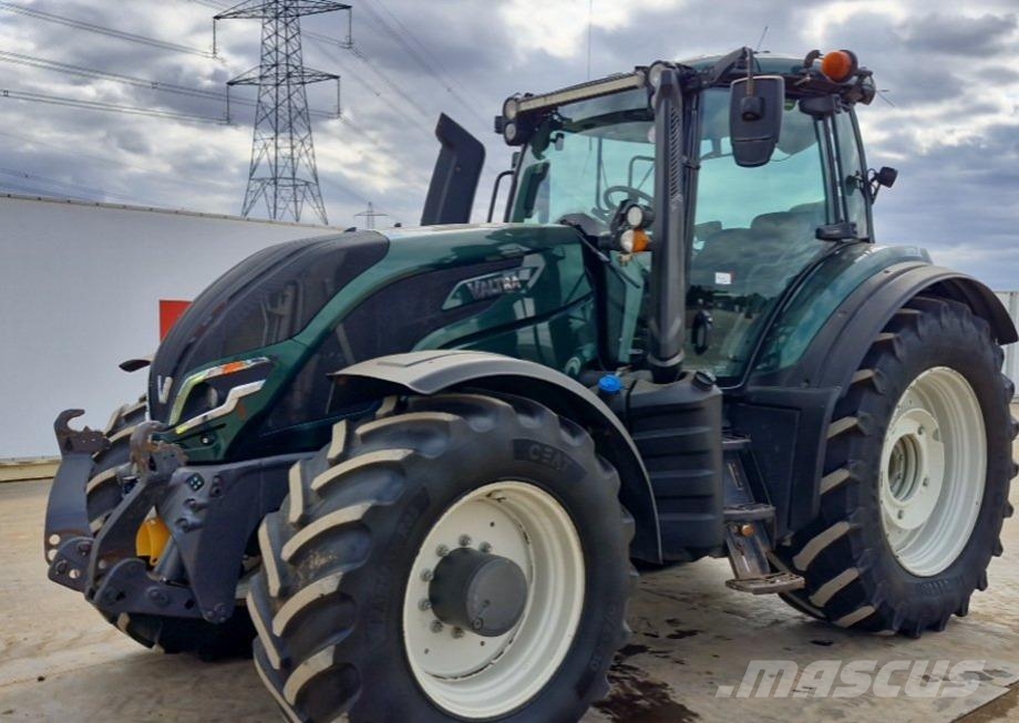 Valtra T235 TULOSSA KÄRSÄMÄKI Traktoren