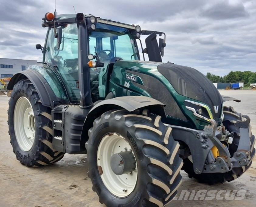 Valtra T235 TULOSSA KÄRSÄMÄKI Traktoren