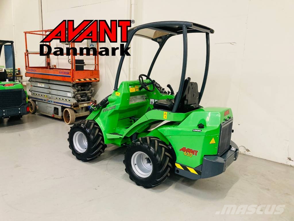 Avant 630 Mini loaders