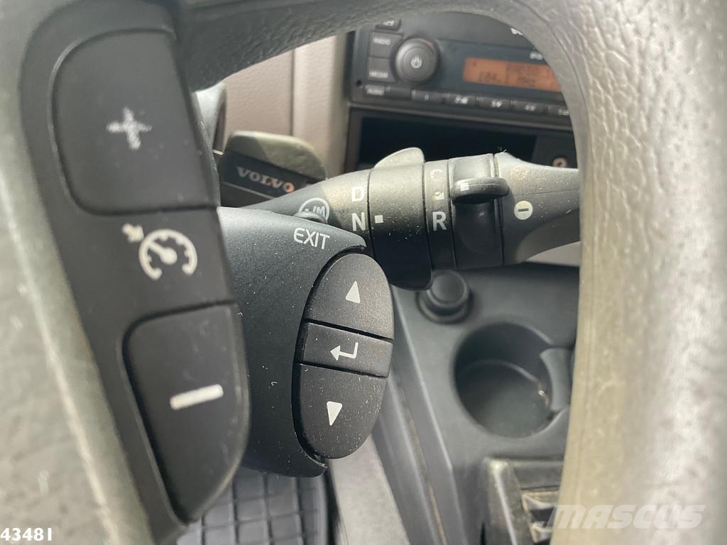 Volvo FL 250 Euro 6 met Dhollandia laadklep Sanduk kamioni