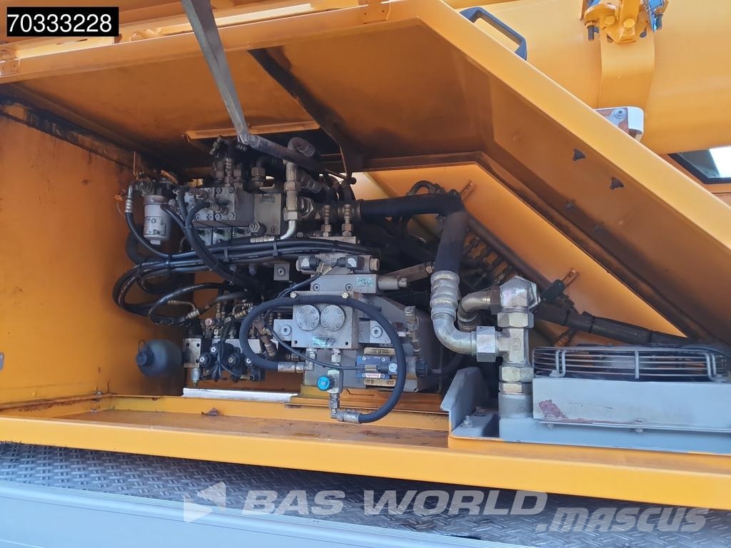 Liebherr LTM1030-2.1 Raske maastiku tõstukid