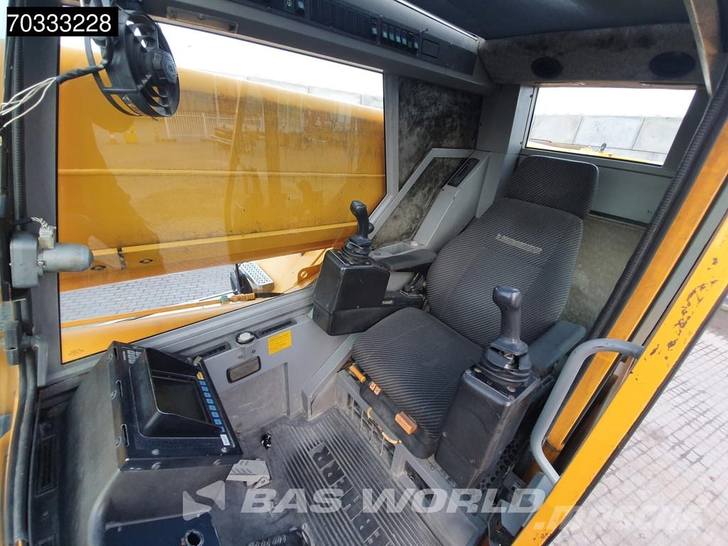 Liebherr LTM1030-2.1 Raske maastiku tõstukid