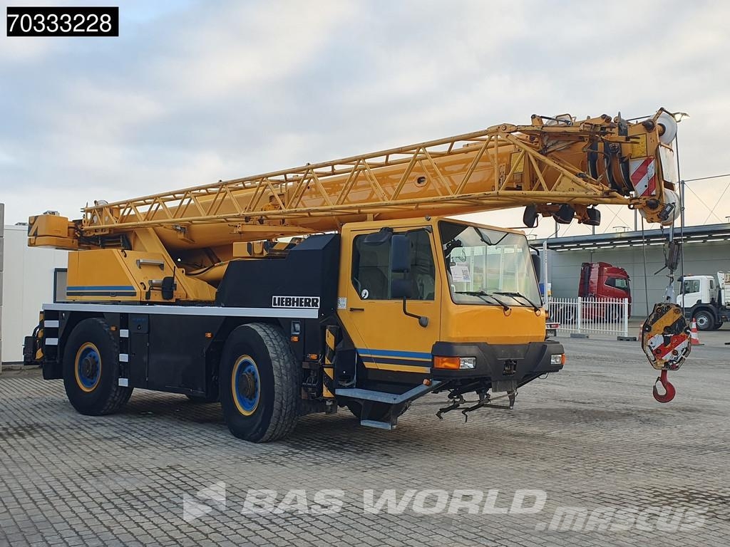 Liebherr LTM1030-2.1 Raske maastiku tõstukid