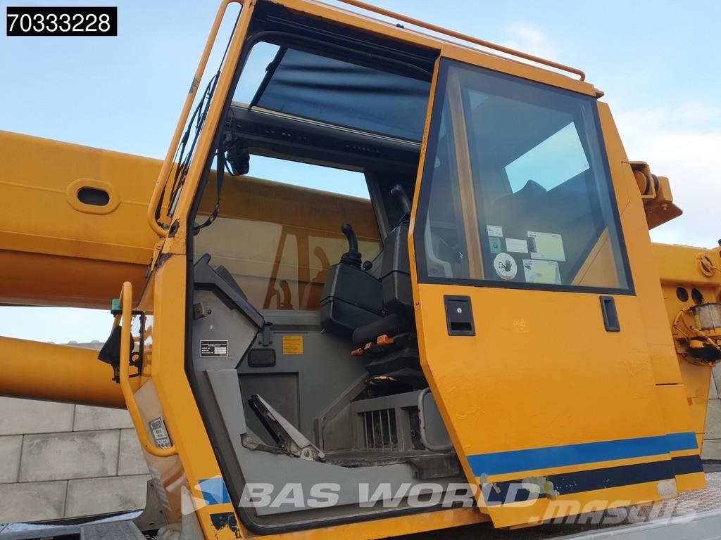 Liebherr LTM1030-2.1 Raske maastiku tõstukid