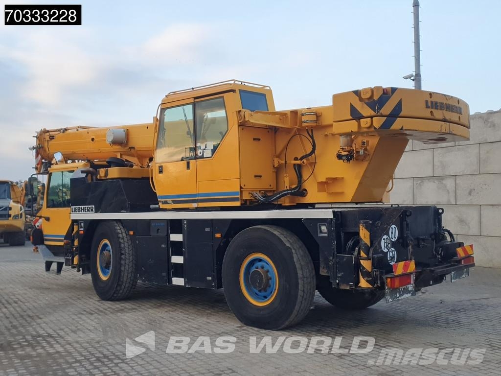 Liebherr LTM1030-2.1 Raske maastiku tõstukid