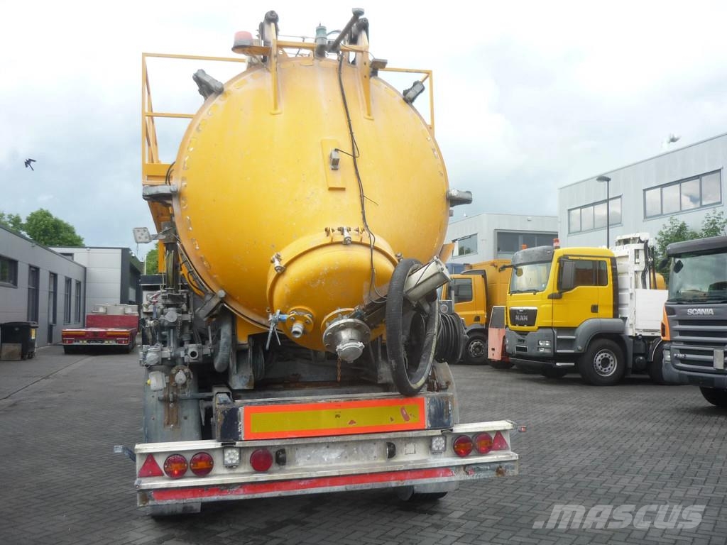 Renders ROC 16.30 Droge stoffen oplegger Met DAF XF Tankopleggers