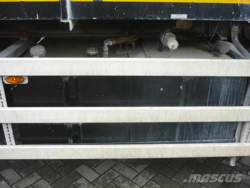 Renders ROC 16.30 Droge stoffen oplegger Met DAF XF Tankopleggers