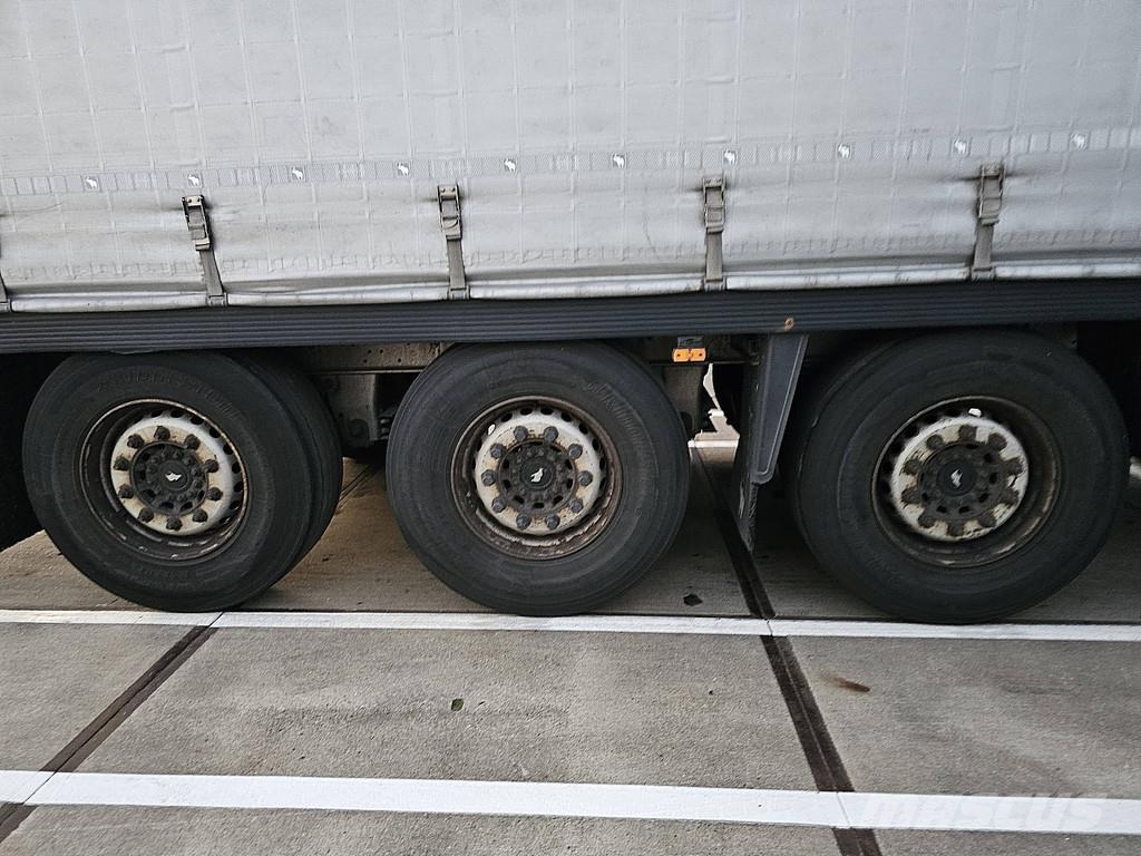Schmitz Cargobull SCB*S3T MOT 6/27 | 3 AXLES | SLIDING ROOF Schuifzeilen