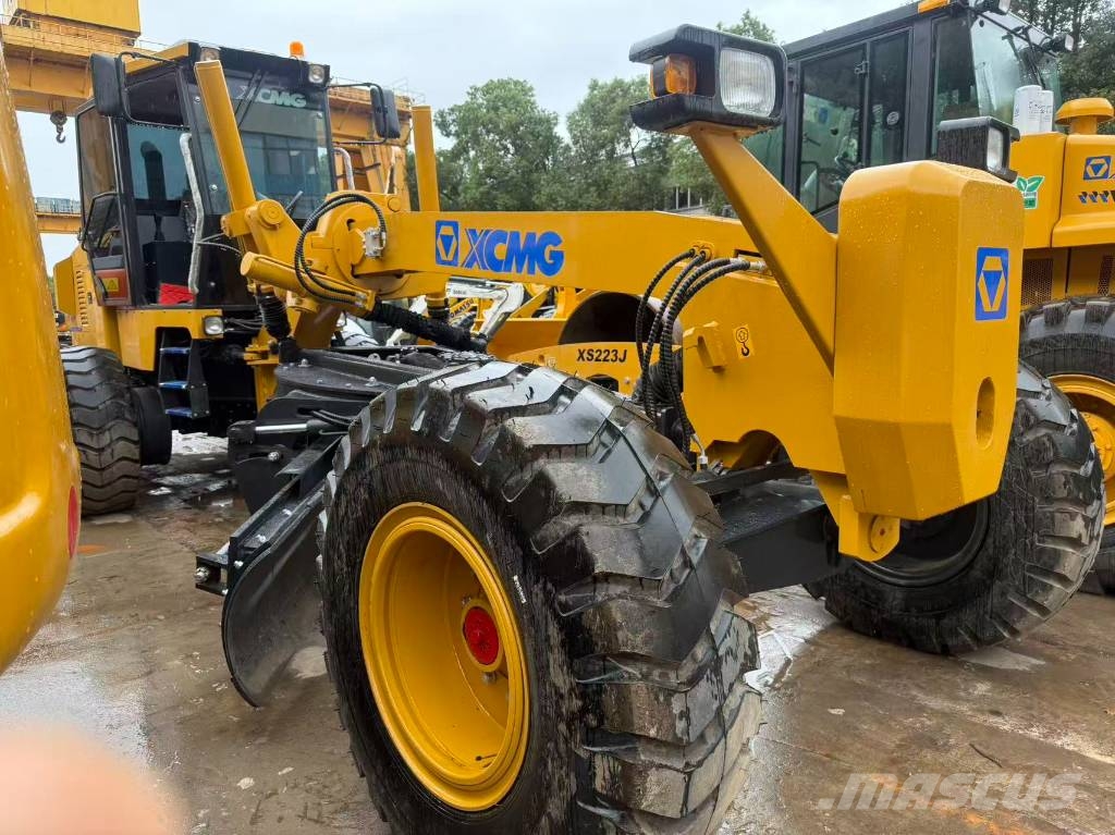 XCMG GR 180 Grader