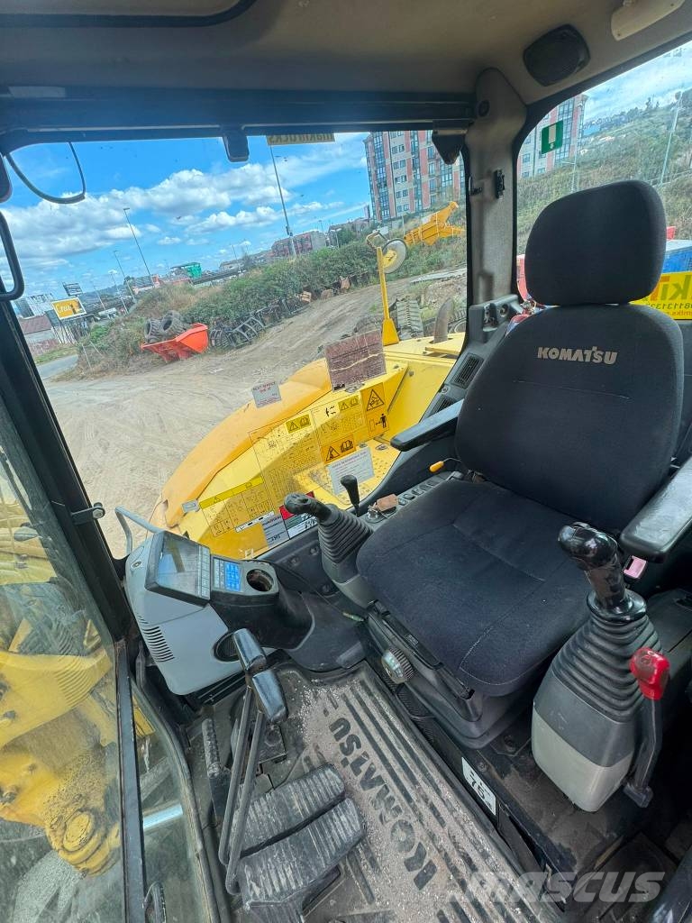 Komatsu PC 118 MR حفارات زحافة