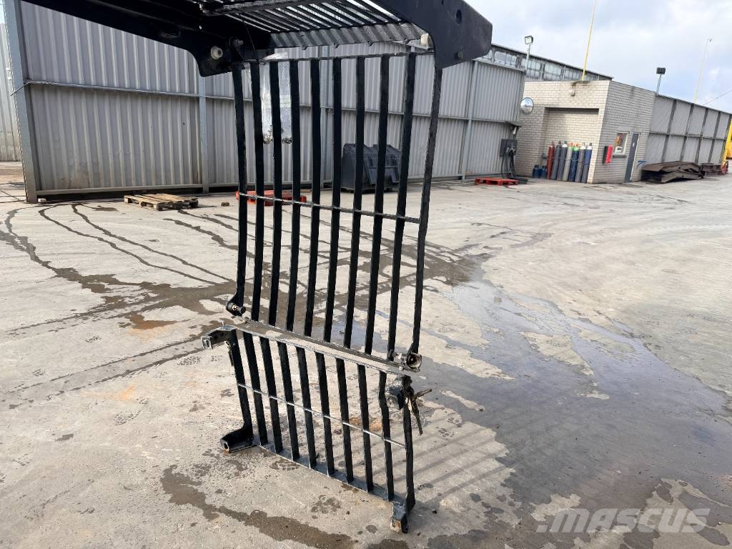 CAT 313 / 320GC / 323 / 325 / 330GC / 330 NG / 330 / 3 كابينة والداخلية