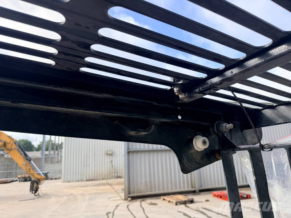 CAT 313 / 320GC / 323 / 325 / 330GC / 330 NG / 330 / 3 كابينة والداخلية