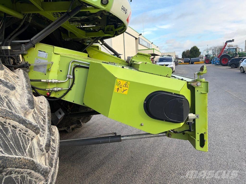 CLAAS LEXION 650 Combine harvesters