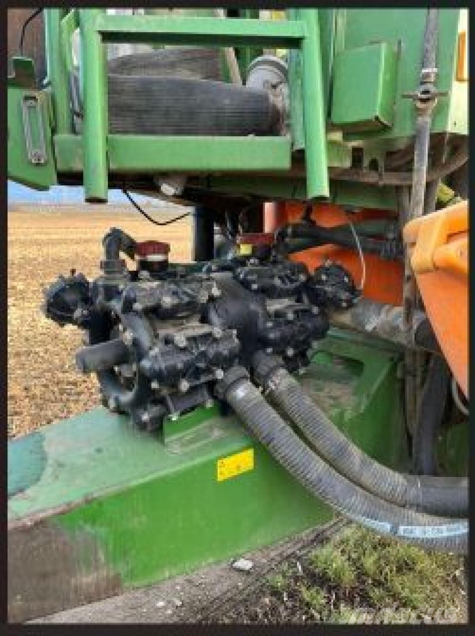 Amazone UX5200 Trailed sprayers