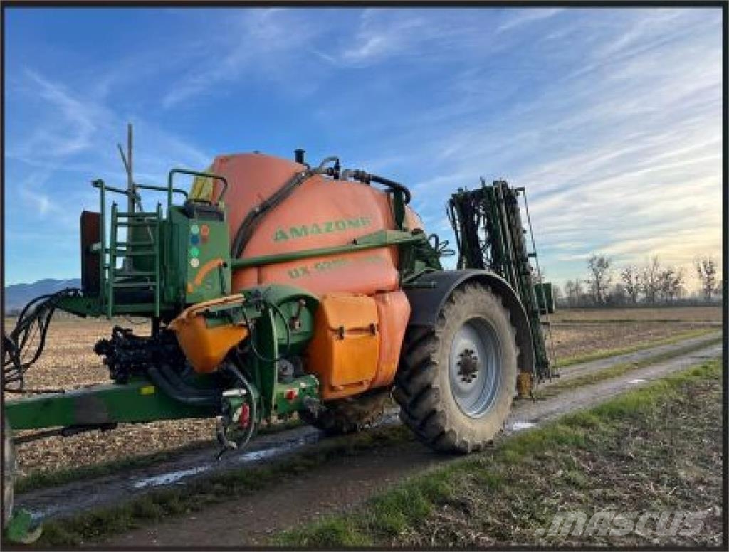 Amazone UX5200 Trailed sprayers