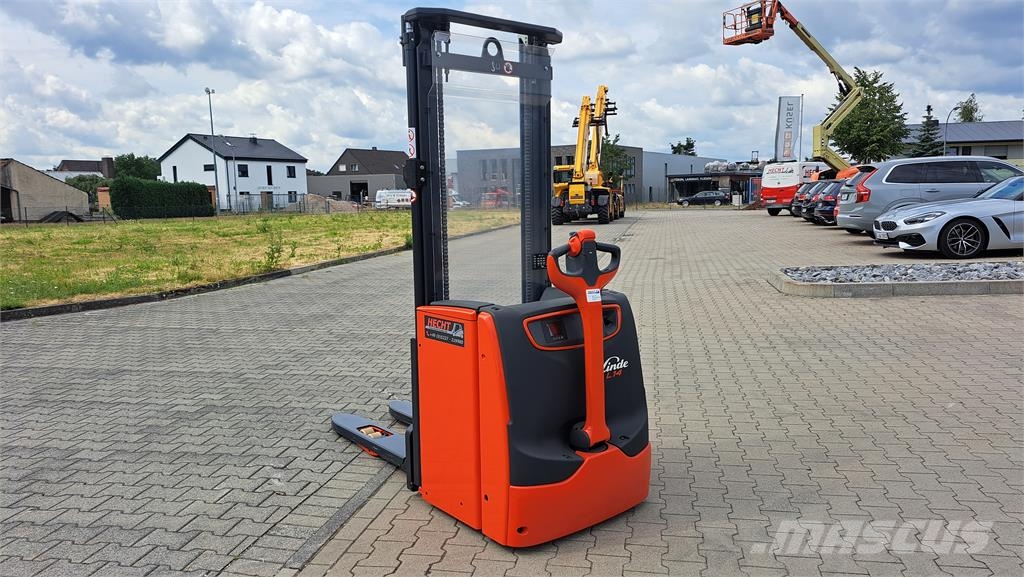 Linde L14i mit 0 Std. 自走式堆積機