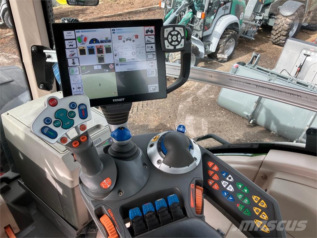 Fendt 828 Vario Profi Plus Трактори