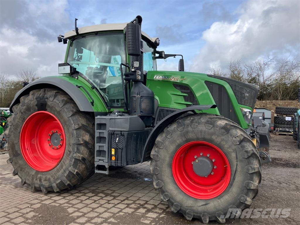 Fendt 828 Vario Profi Plus Трактори
