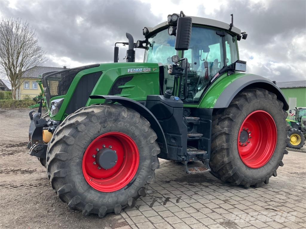 Fendt 828 Vario Profi Plus Трактори