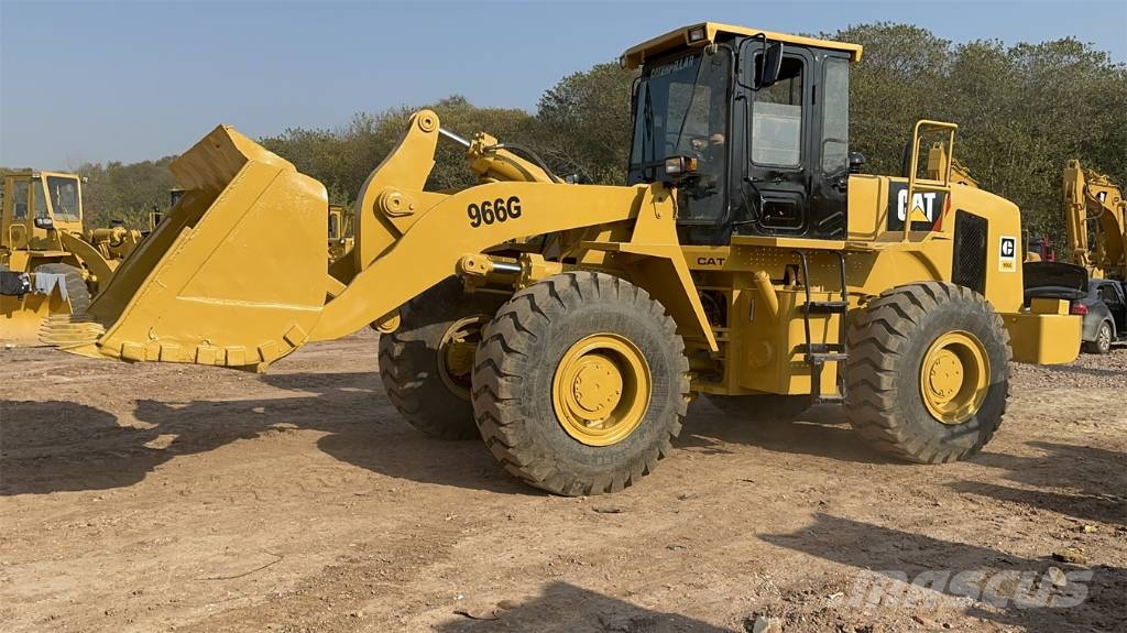 CAT 966 G Kolesni nakladalci