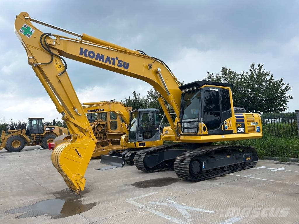 Komatsu PC220-11R 대형 굴삭기 29톤 이상