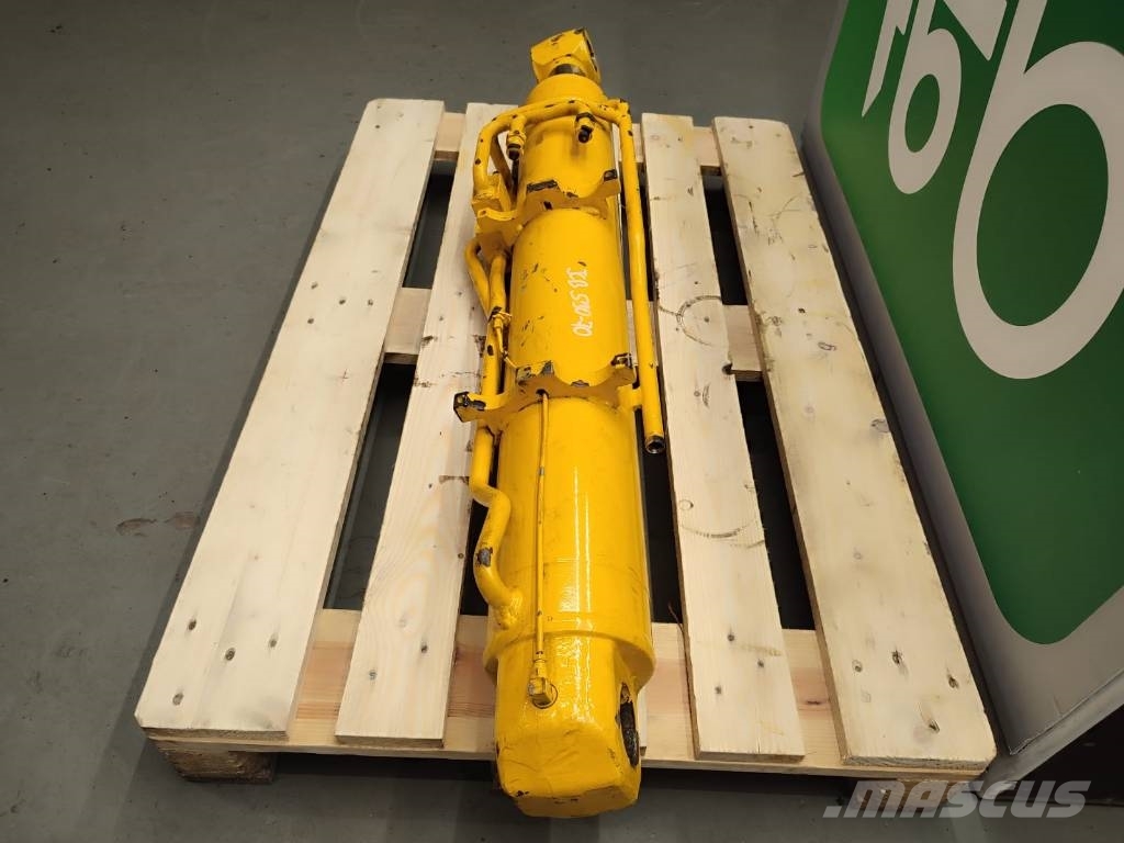 JCB JCB 530-70 main arm cylinder Boom in dipper roke