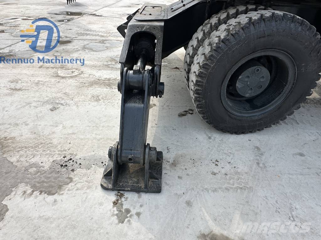 Hyundai 210W-9 Wheeled excavators