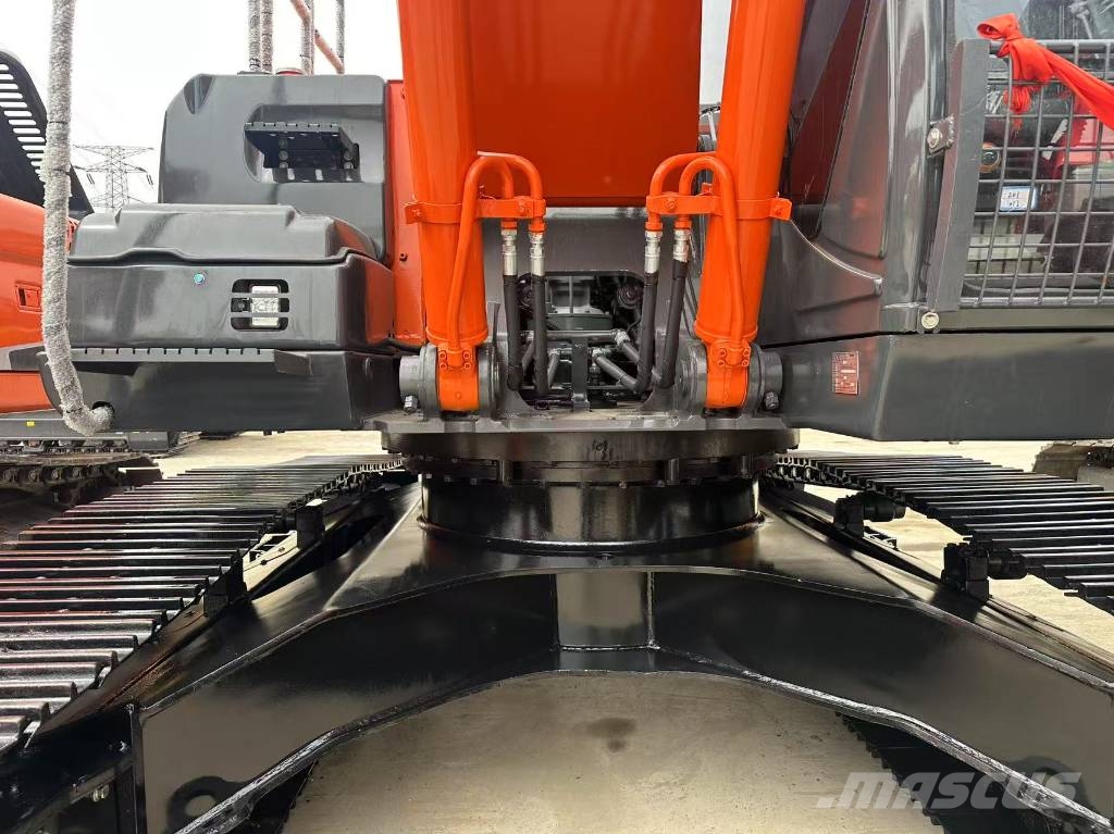 Hitachi ZX 210 Crawler excavators