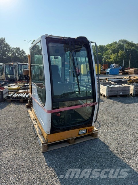 Liebherr A 904 C USED CAB + LIFT Cabine en interieur