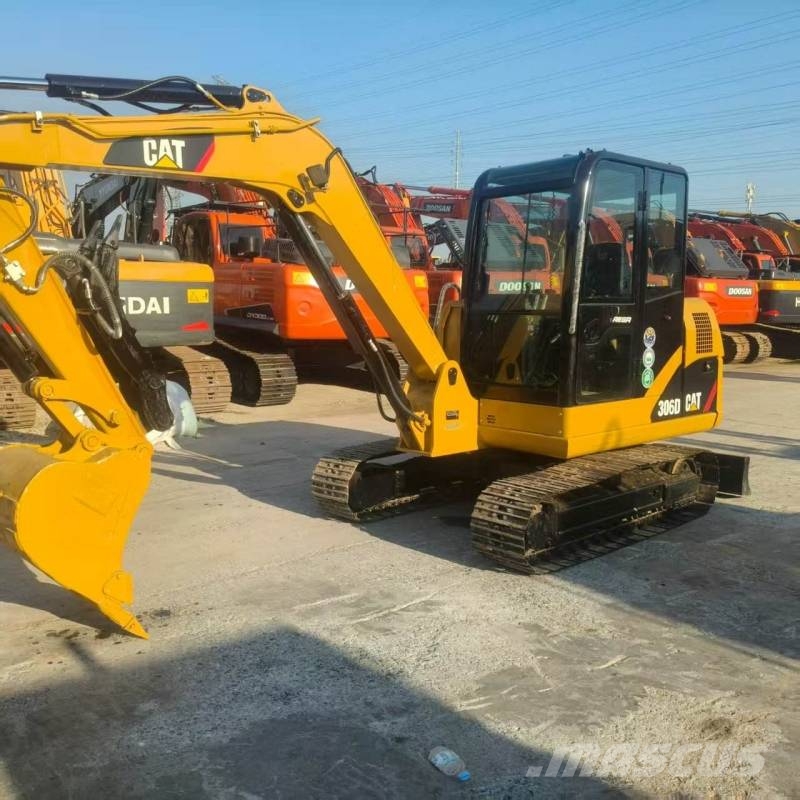 CAT 306 D Paletli ekskavatörler