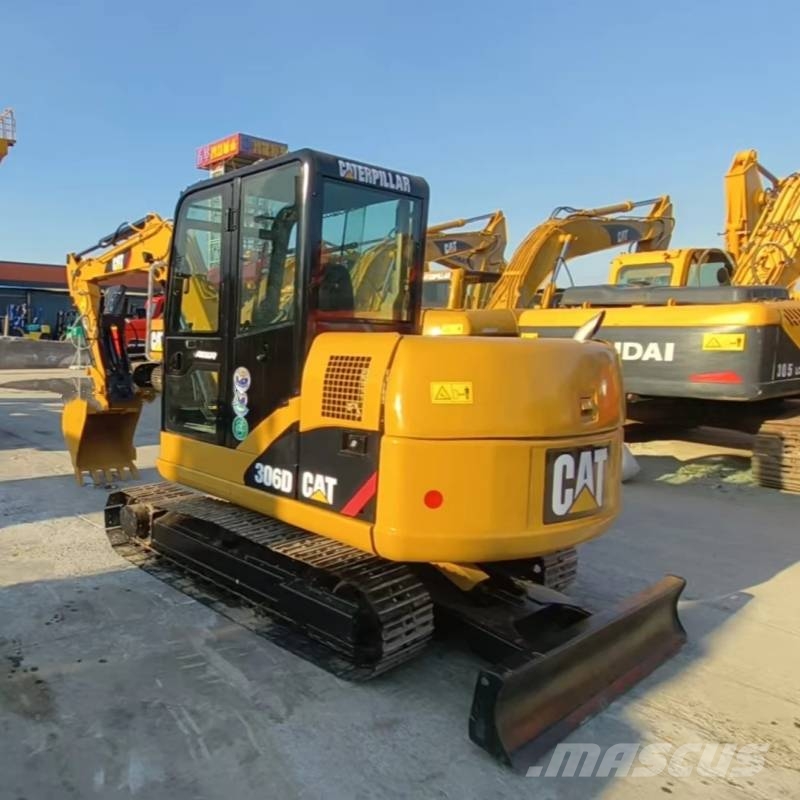 CAT 306 D Paletli ekskavatörler