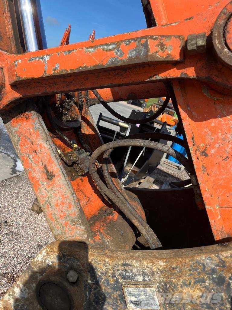Hitachi ZX250LCN حفارات زحافة