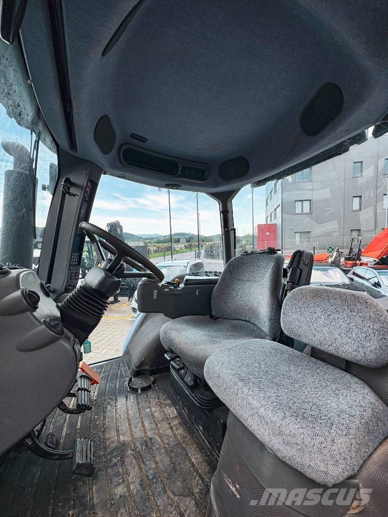 New Holland TG 285 Traktorok