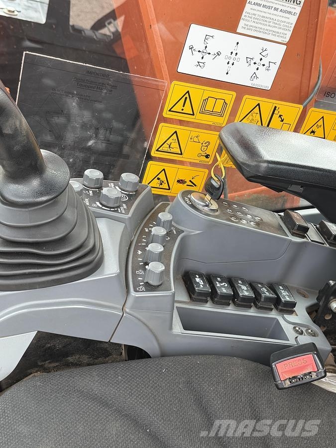 Hitachi ZAXIS ZX135USBL-7 Excavadoras especiales