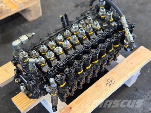 Atlas Copco BOOMER XE 3 PARKER Control Valve - Series L90LS Drilling equipment accessories and spare parts