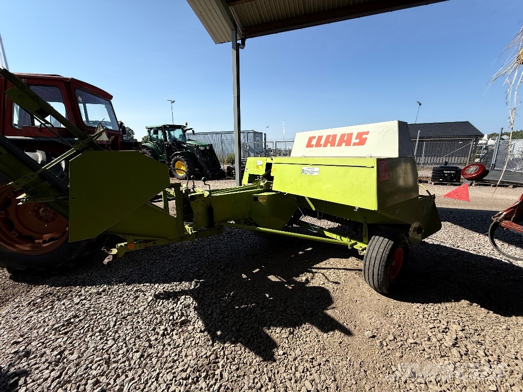 CLAAS Markant 55 hårdpress m balkastare Kanttipaalaimet