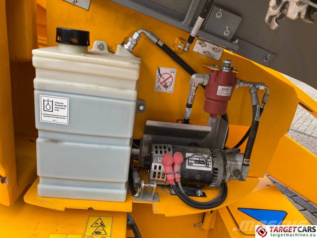 Genie Z-33/18 Articulated Electric Boom Work Lift 1200cm 緊湊型自走式伸縮臂式升降機