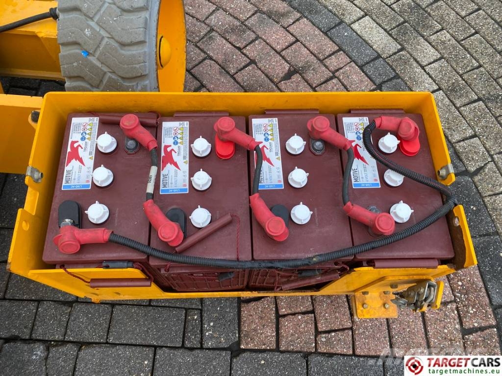 Genie Z-33/18 Articulated Electric Boom Work Lift 1200cm 緊湊型自走式伸縮臂式升降機